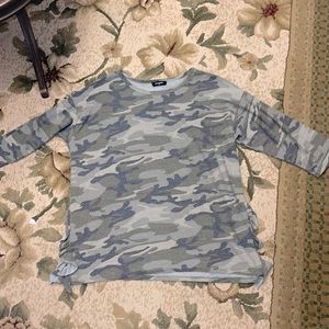 Camo 3/4 sleeve shirt